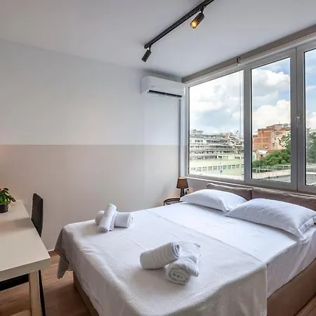 Nest 4 At Center 2p Apartment